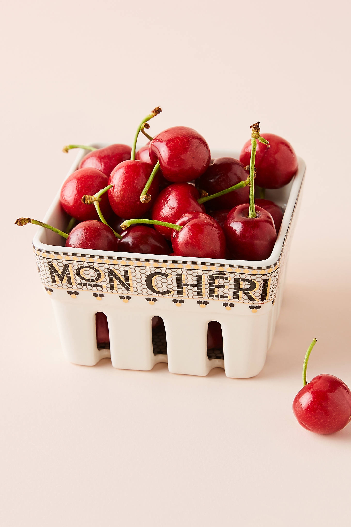 Bistro Tile Mon Cheri Berry Basket - Image 0