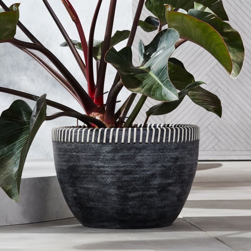 Stitch Handmade Planter Large Black - Image 6