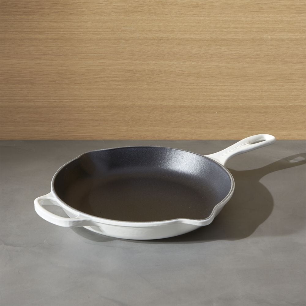 Le Creuset ® Signature 10.25" White Enameled Cast Iron Skillet - Image 0