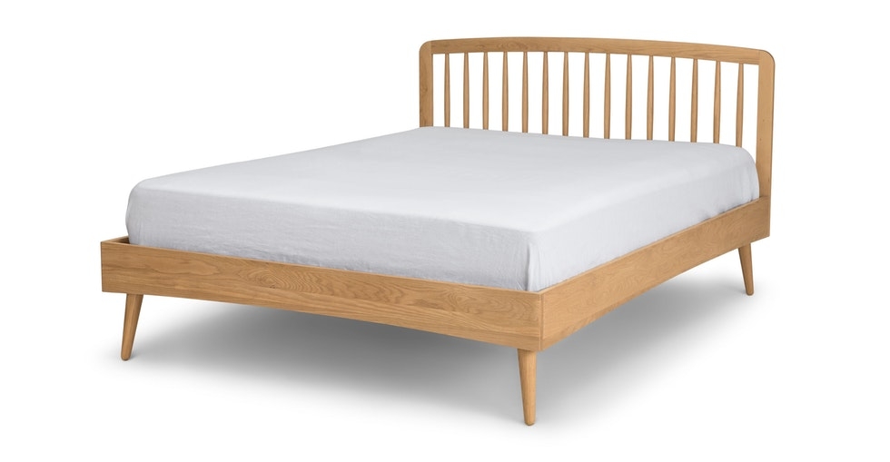 Culla Spindle Oak Queen Bed - Image 0