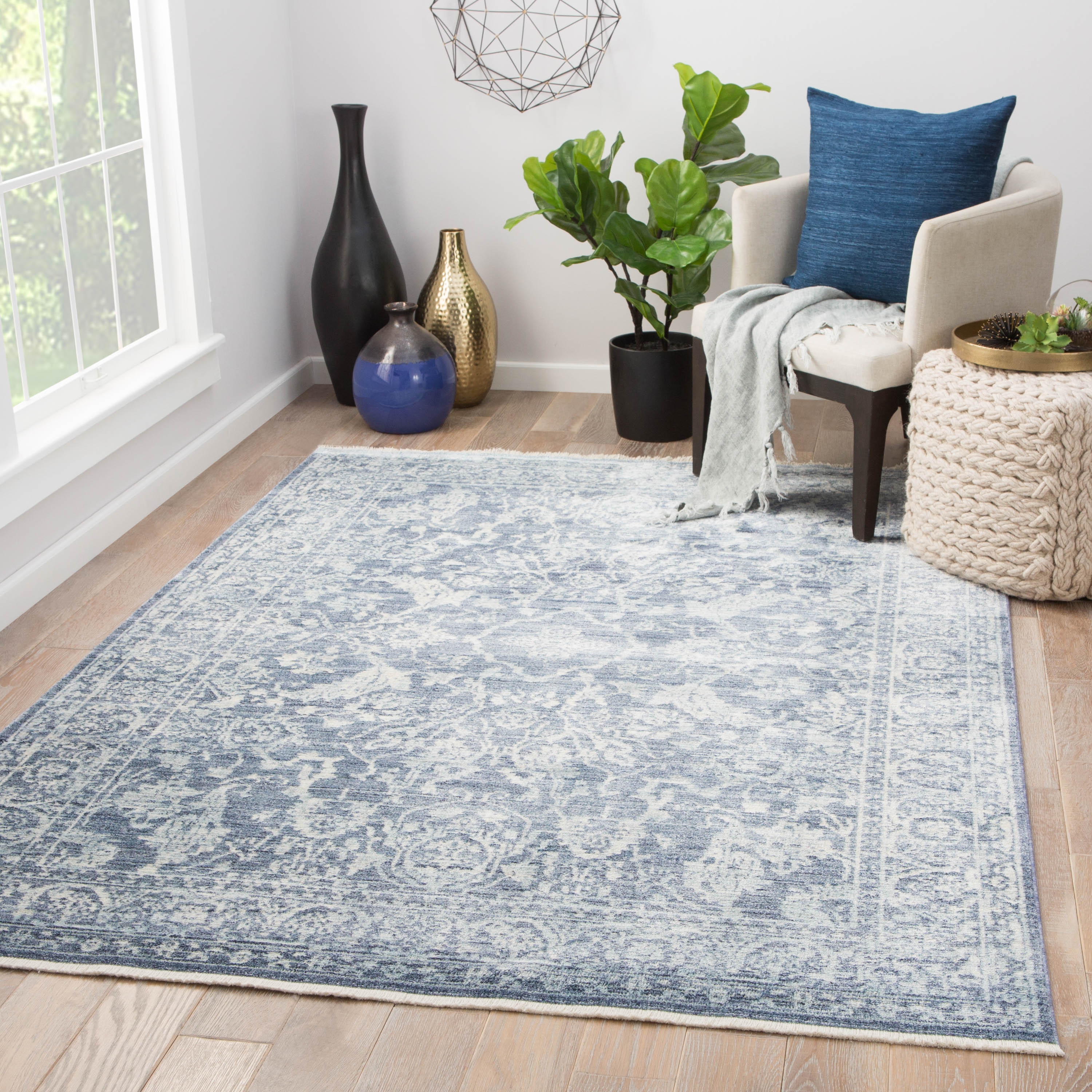 Lumineer Floral Blue/ White Area Rug (9' X 12') - Image 4
