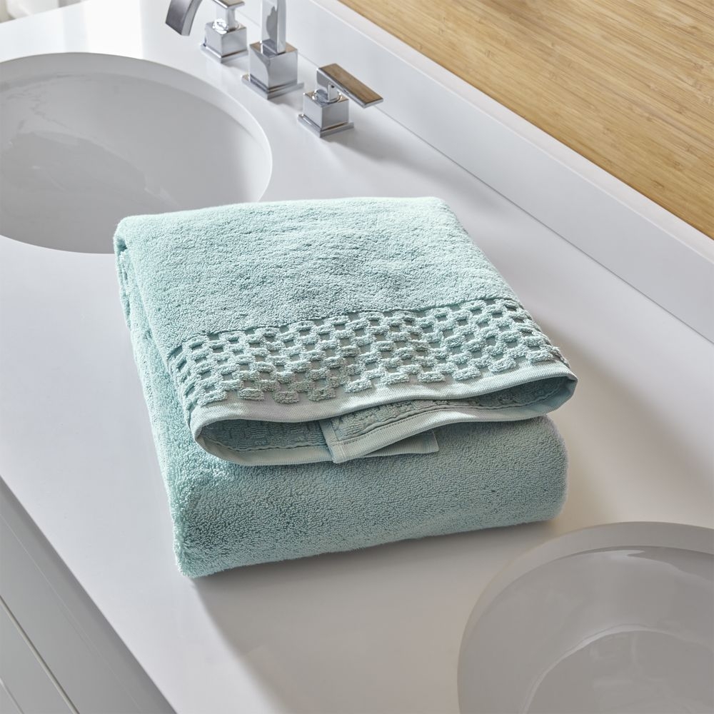 Zero Twist Quick Dry Spa Blue Bath Towel - Image 0