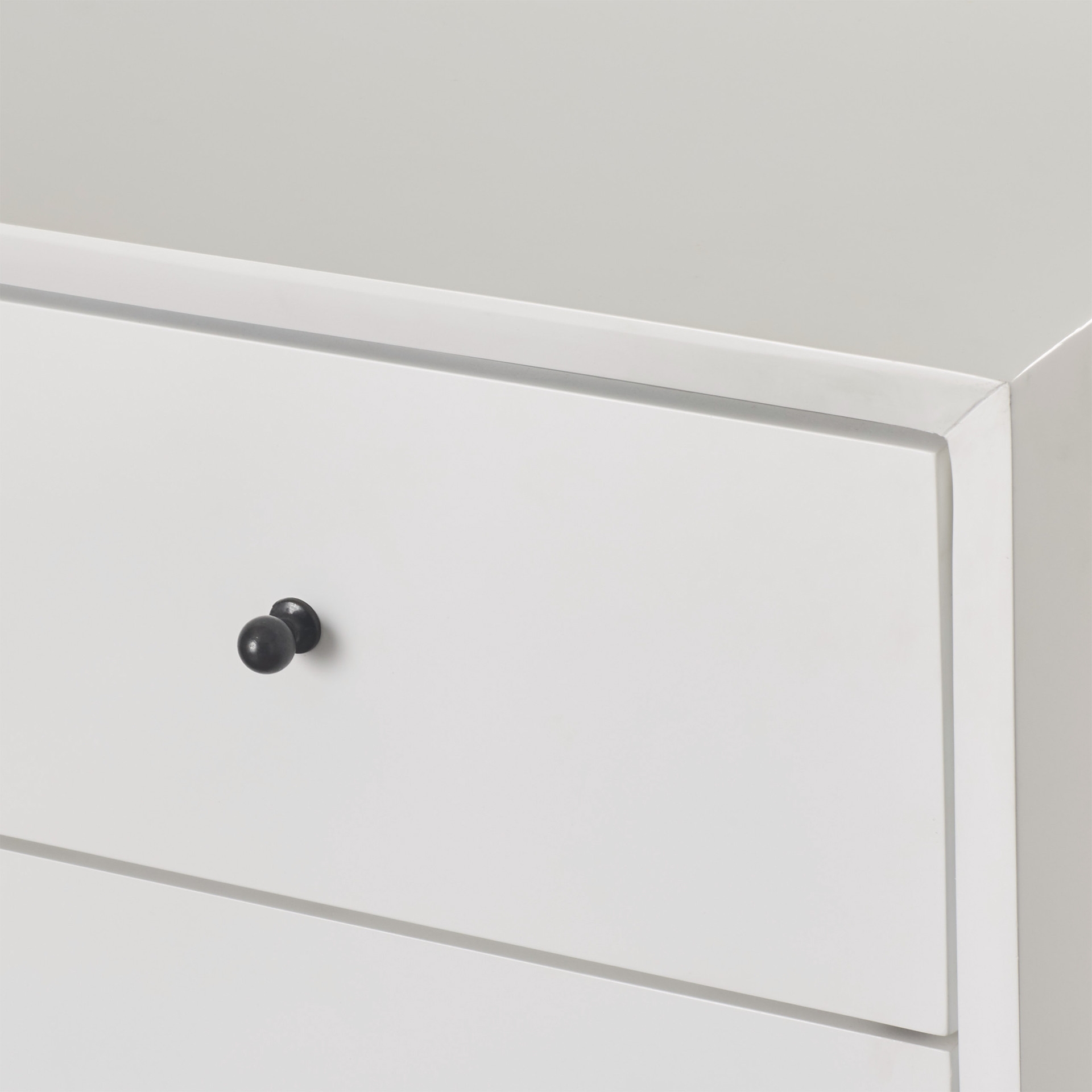 Parocela 7 Drawer Dresser - White - Image 4