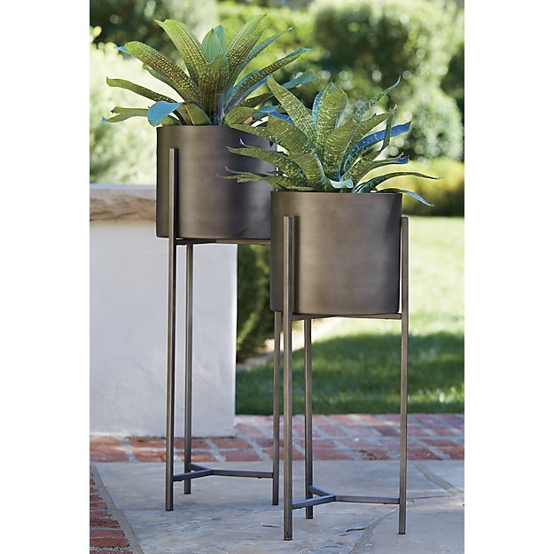 Dundee Floor Planter with Short Stand - Image 1