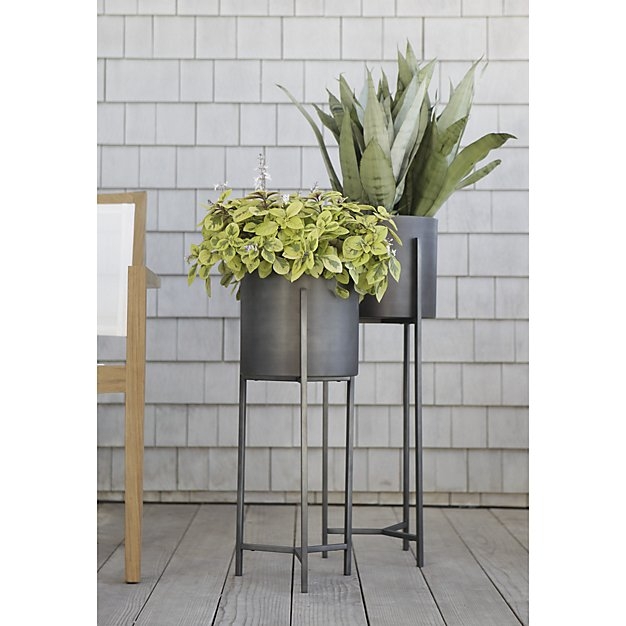 Dundee Floor Planter with Short Stand - Image 2