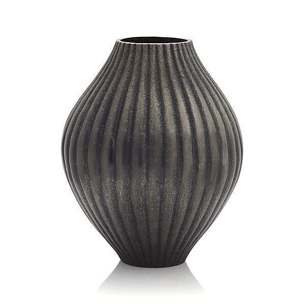 Hunter Vase - Image 0