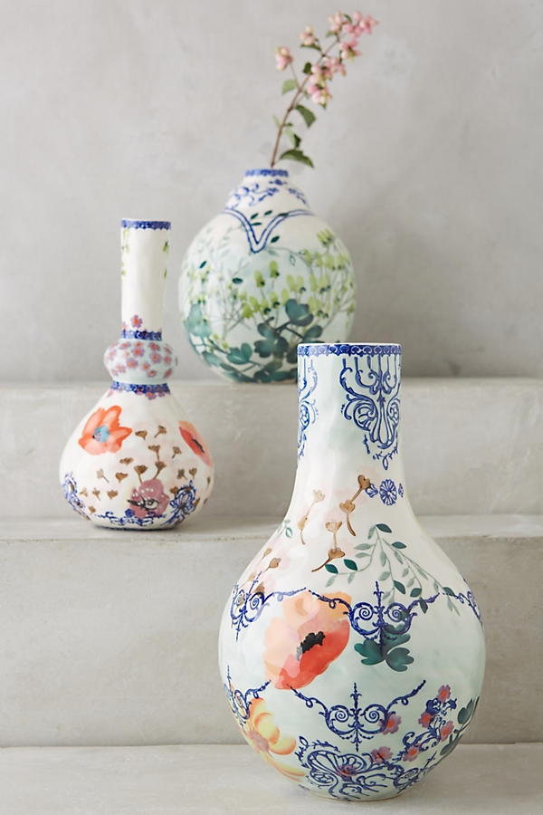Pembroke Vase, small - Image 1