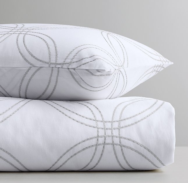 EMBROIDERED METALLIC LINKS DUVET COVER - White - Twin - Image 0