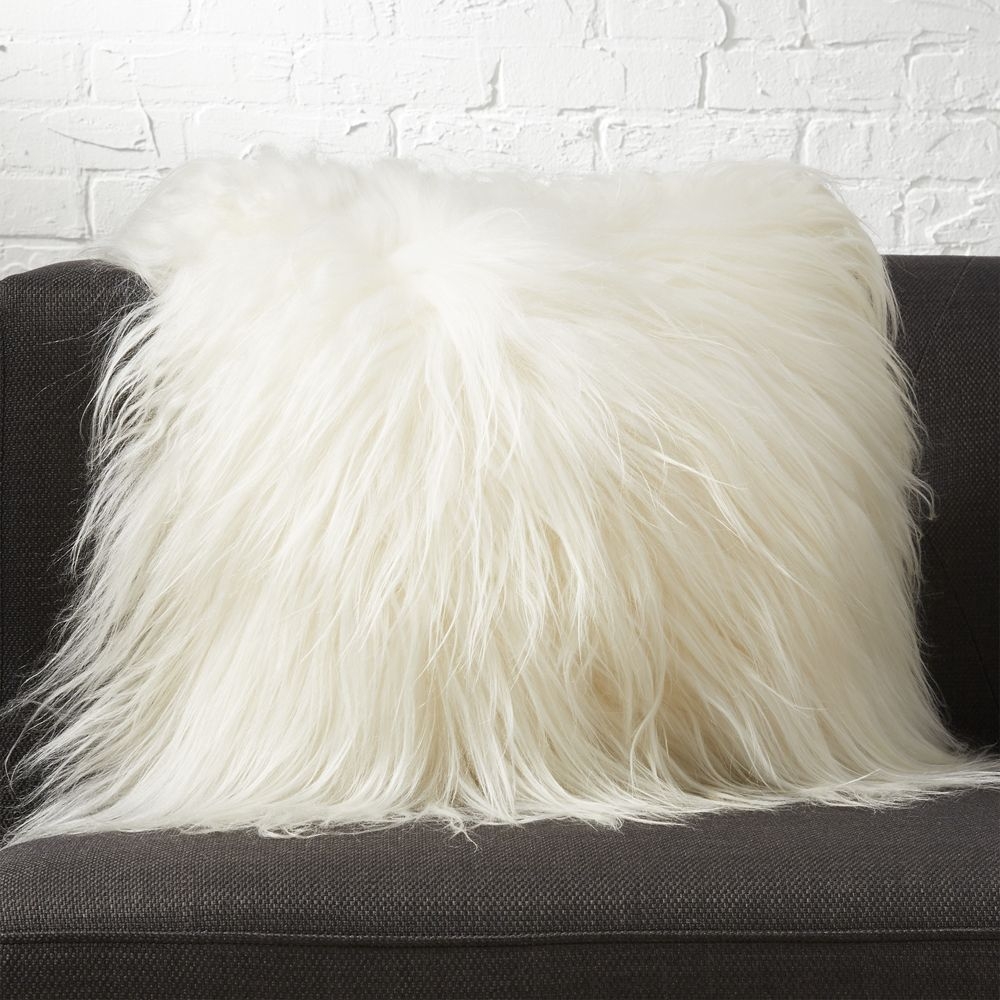 "16"" icelandic sheepskin pillow with feather-down insert" - Image 0