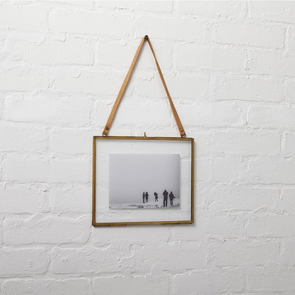 brass floating 5x7 picture frame - Image 0