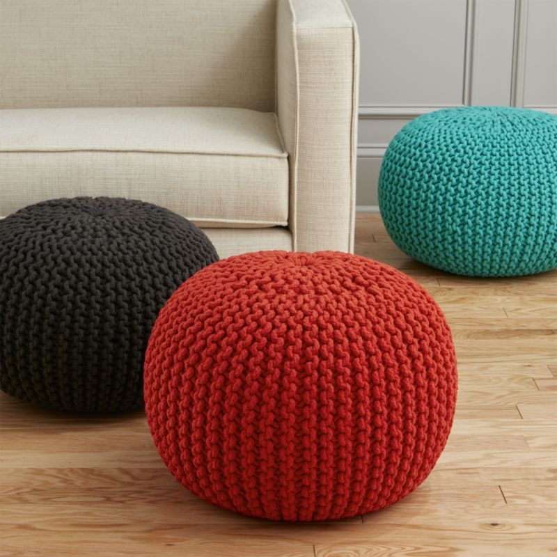 knitted graphite pouf - Image 4