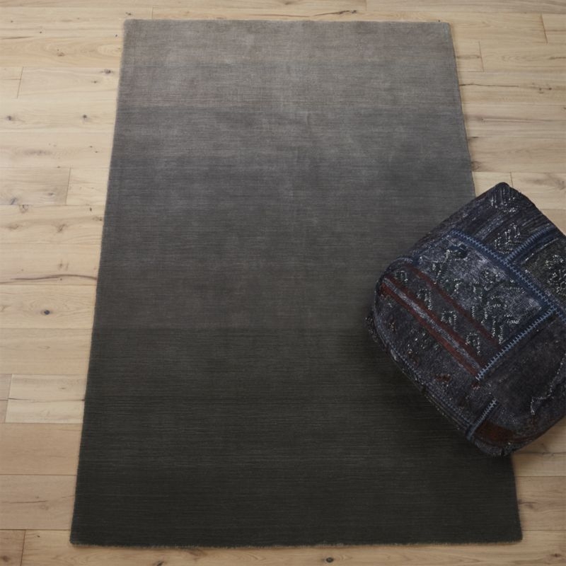 ombre grey rug 5'x8' - Image 4