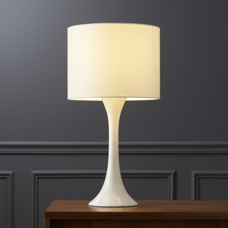 ada II white table lamp - Image 3