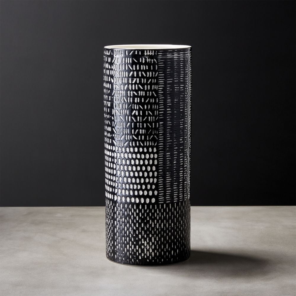 Hash Black and White Vase - Image 0