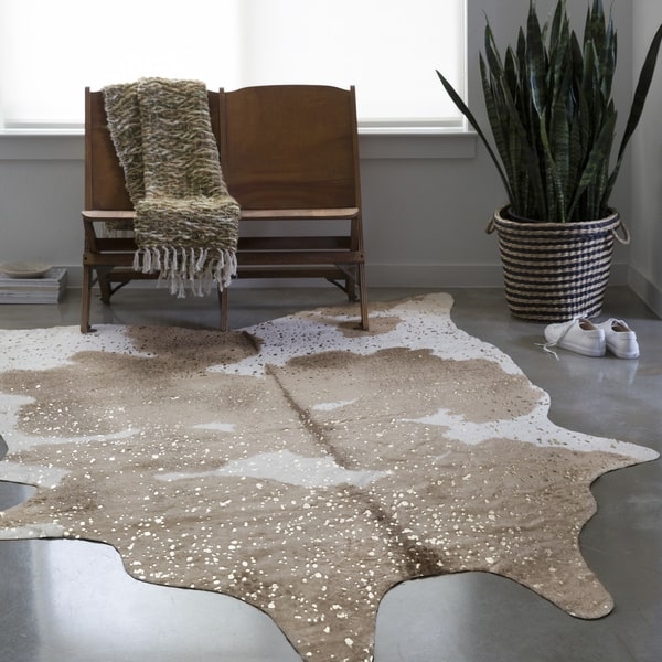 Clayton Taupe/ Champagne Faux Cowhide Rug (5' x 6'6) - Image 1
