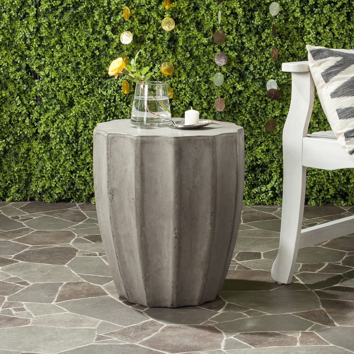 Jaslyn Indoor/Outdoor Modern Concrete Round 17.7-Inch H Accent Table - Dark Grey - Arlo Home - Image 3
