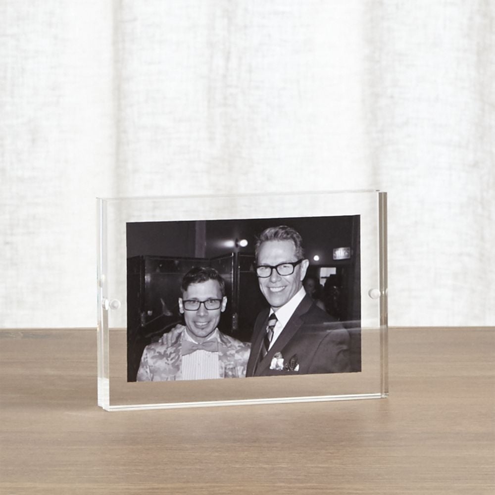 Acrylic 4x6 Block Tabletop Picture Frame - Image 0