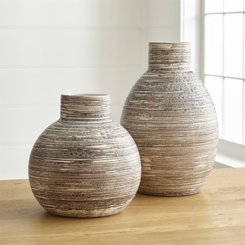 Cove Short Circular Vase - Image 1