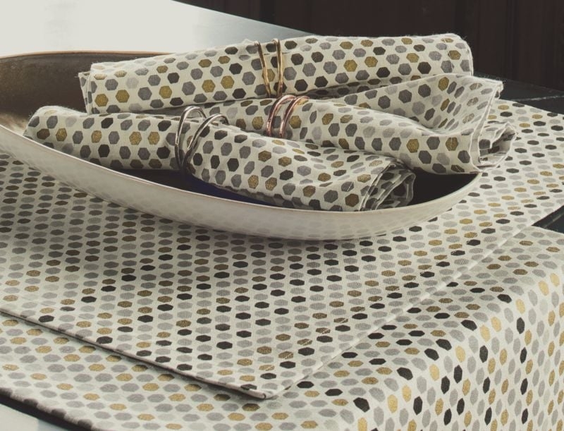 Aria Gold Napkin Ring - Image 1