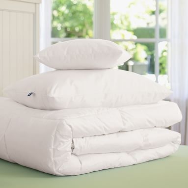 Synthetic Pillows, Essential, Standard - Image 1