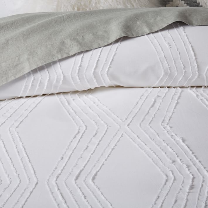 Roar + Rabbit™ Zigzag Texture Duvet Cover - White (King) - Image 1
