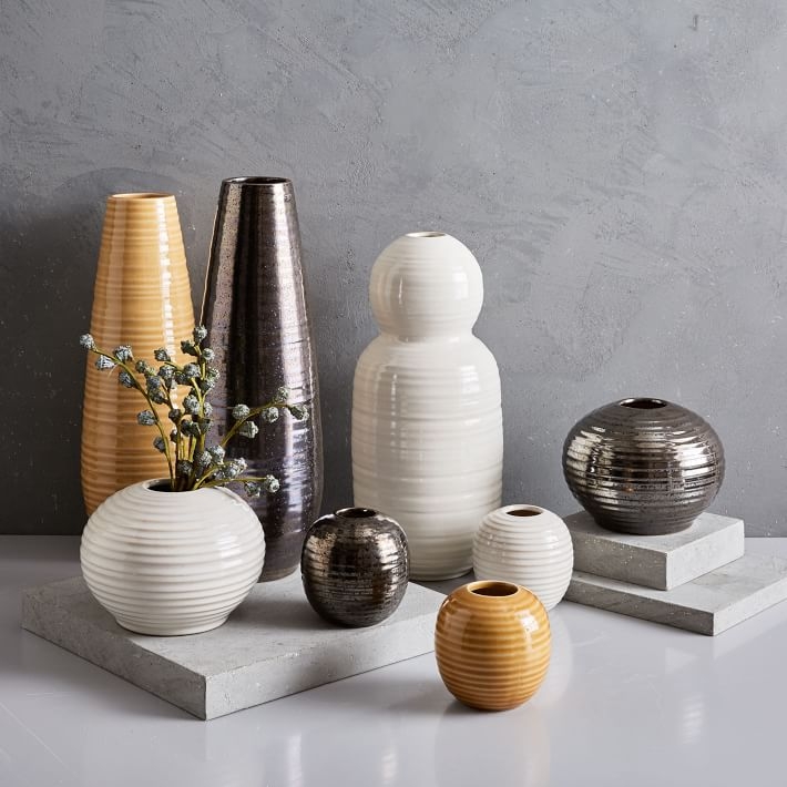 Ceramic Ribbed Vase - 5", Honey - Image 1