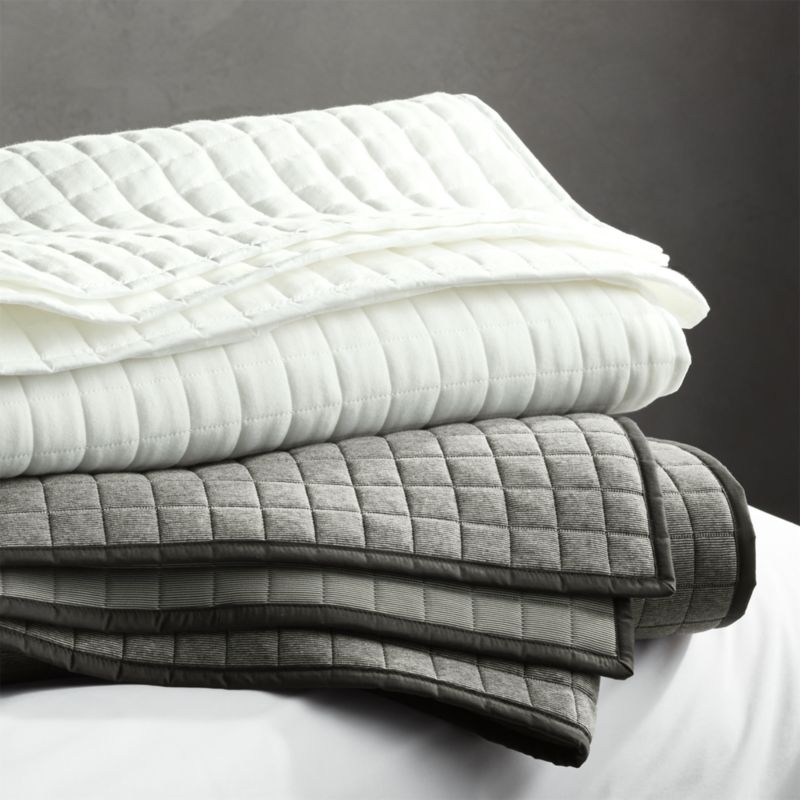 Grid White Cotton Jersey Full/Queen Quilt - Image 2