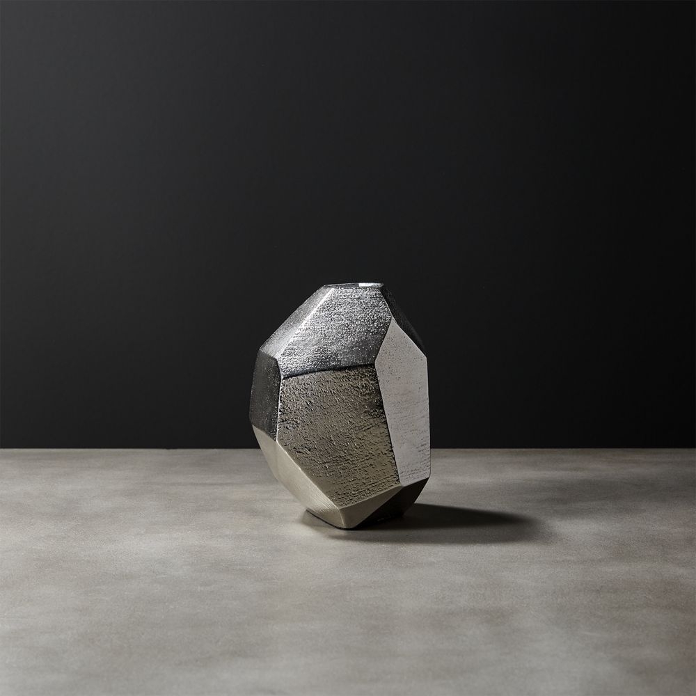 Von Silver Geometric Vase - Image 0
