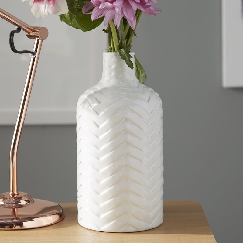 Traditional White Ceramic Vase - Image 0