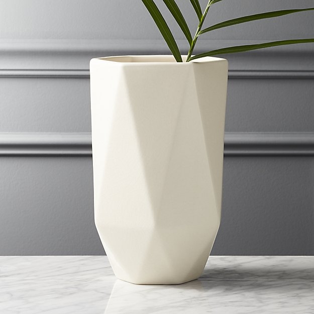 liv ivory faceted vase - Image 1