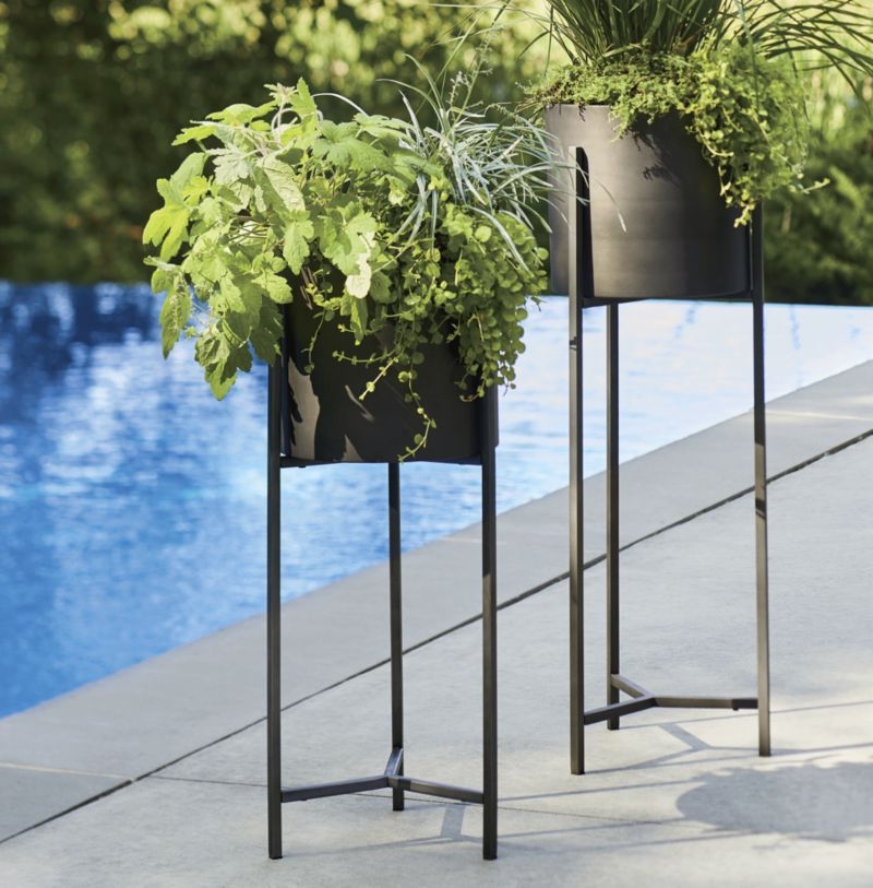 Dundee Floor Planter with Tall Stand - Image 7