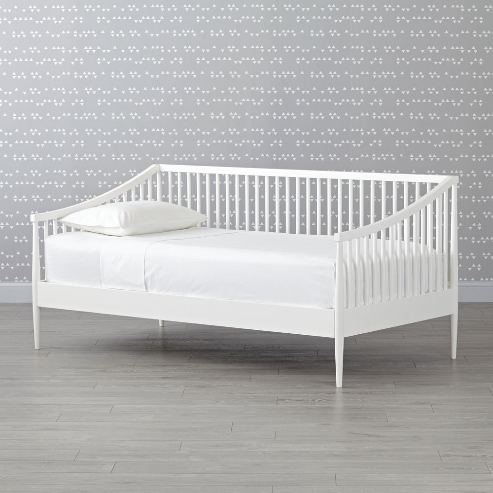 Hampshire Spindle White Wood Kids Daybed - Image 0