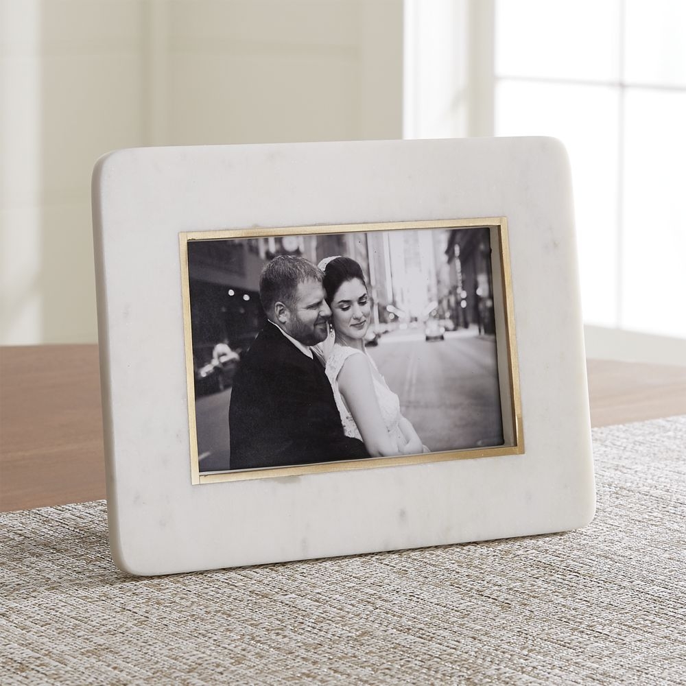 5"x7" White Marble Picture Frame - Image 0