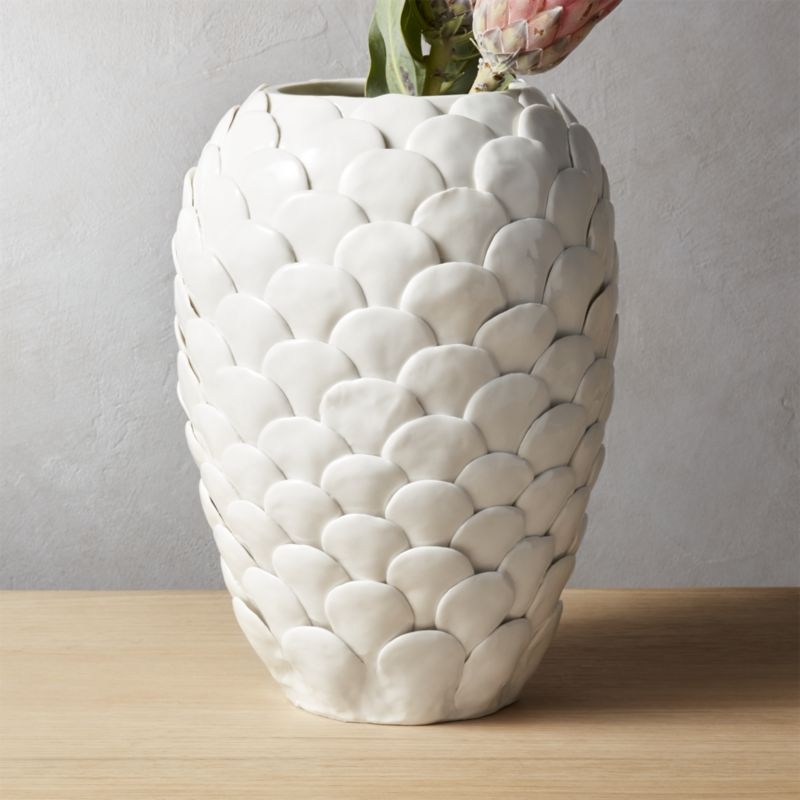 Ario White Vase - Image 1