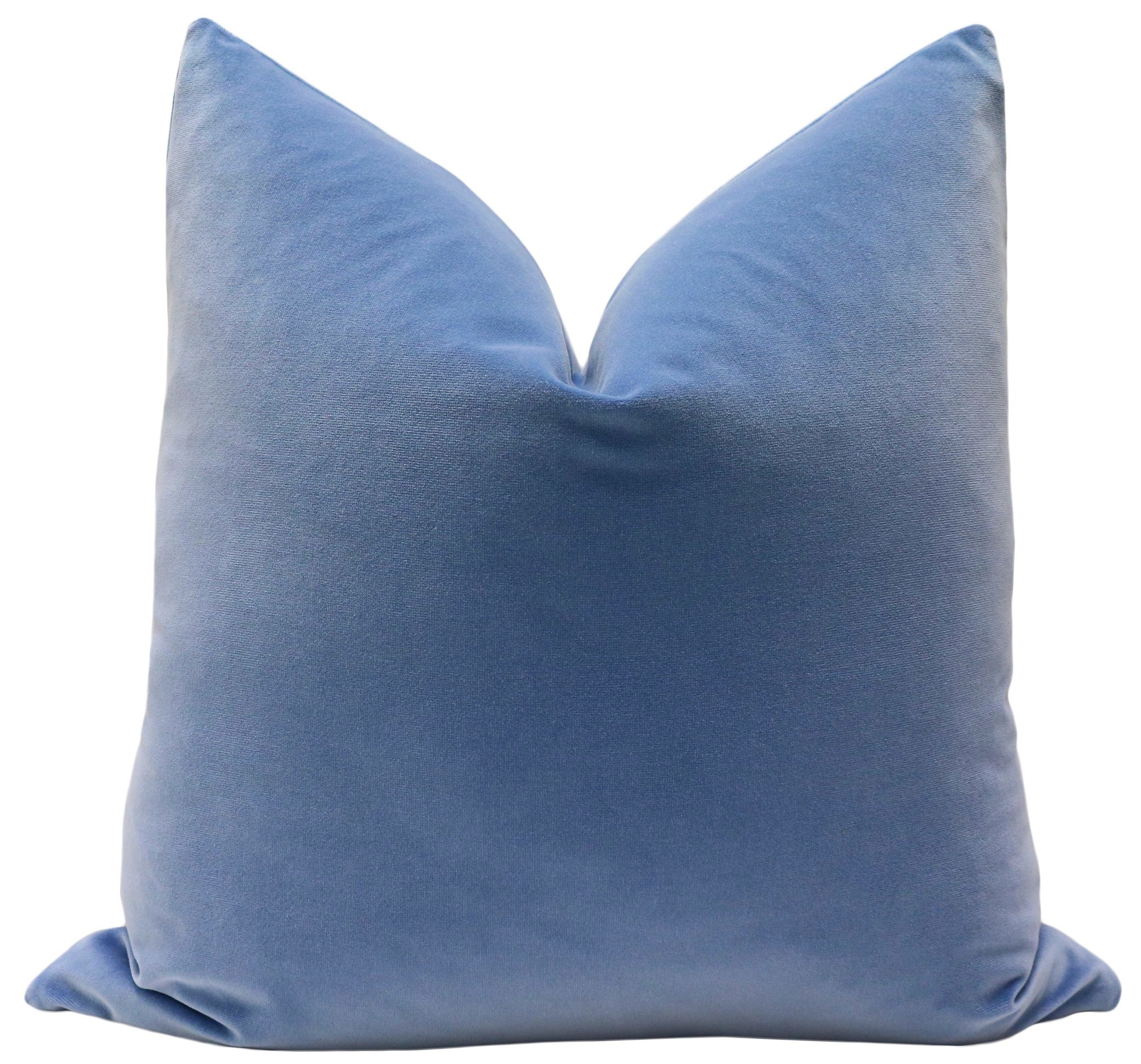 SIGNATURE VELVET // PERIWINKLE - 20" X 20" / Knife Edge - Image 0