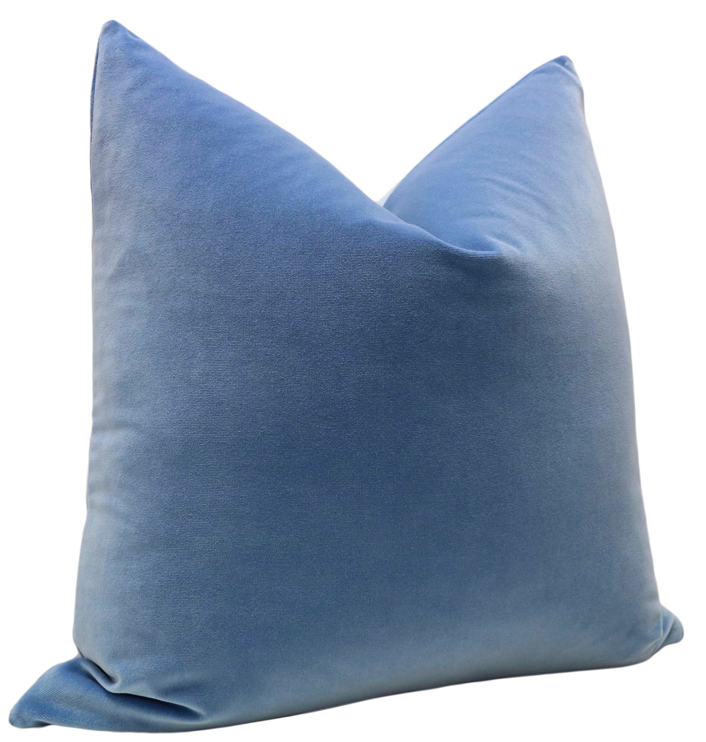 SIGNATURE VELVET // PERIWINKLE - 20" X 20" / Knife Edge - Image 1