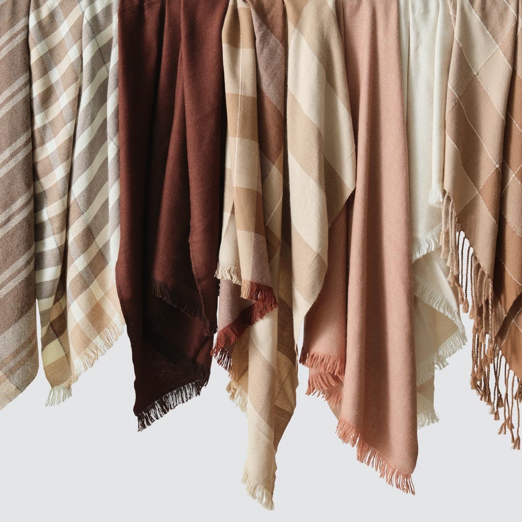 The Citizenry Esperanza Alpaca Throw | Rust - Image 9