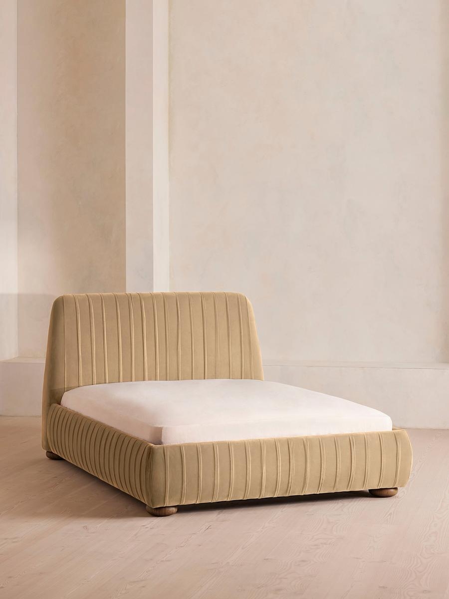 Vivienne Bed, California King, Velvet, Camel, US - Image 0