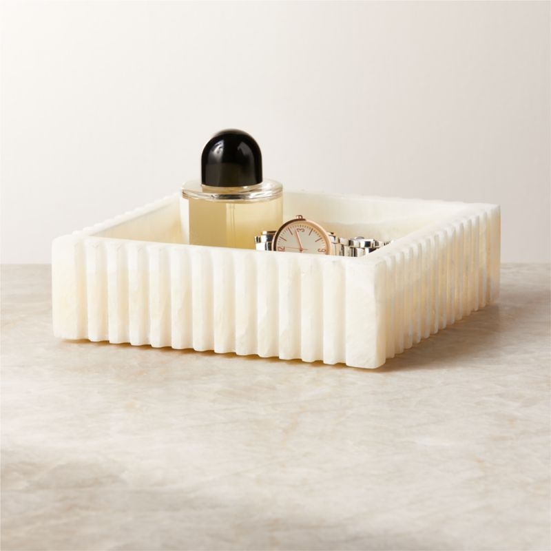 Leia Cream Onyx Marble Ribbed Catchall Dish - Image 1