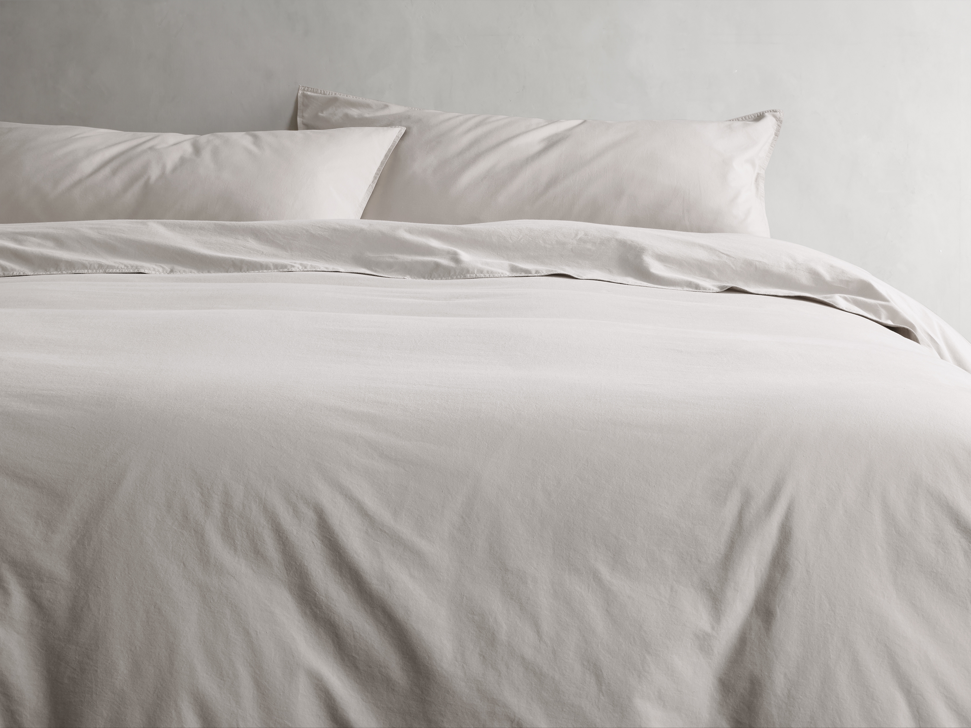 Italian Garment-Dyed Duvet in Natural Percale Queen - Image 0