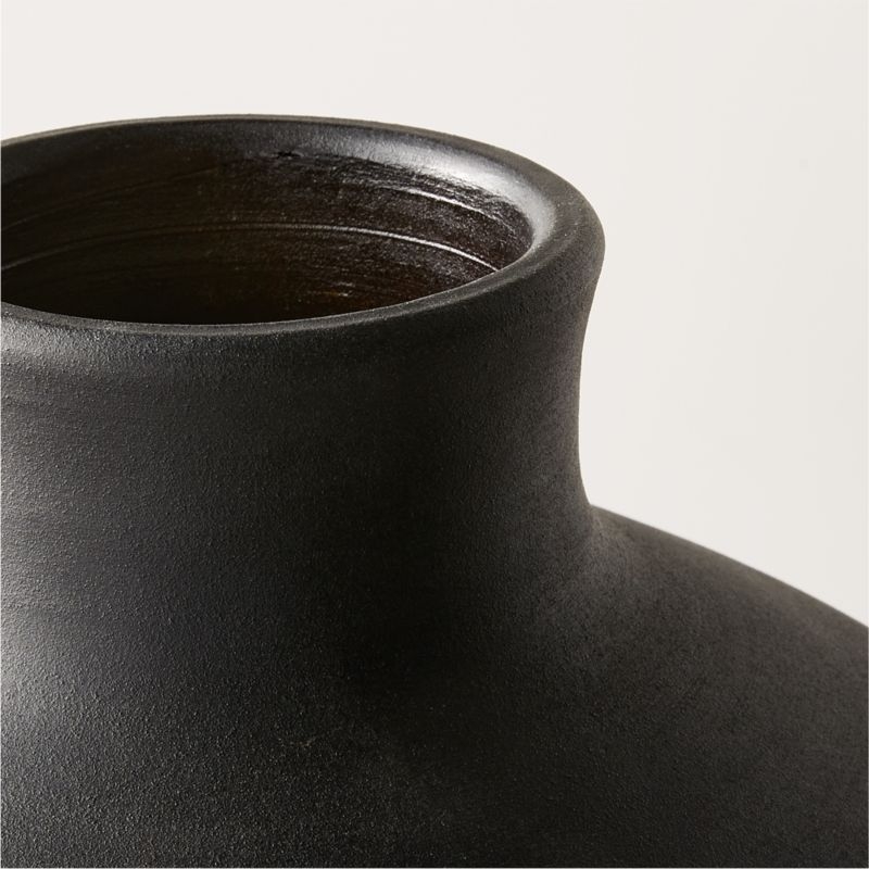 Osito Round Black Terracotta Floor Vase - Image 2