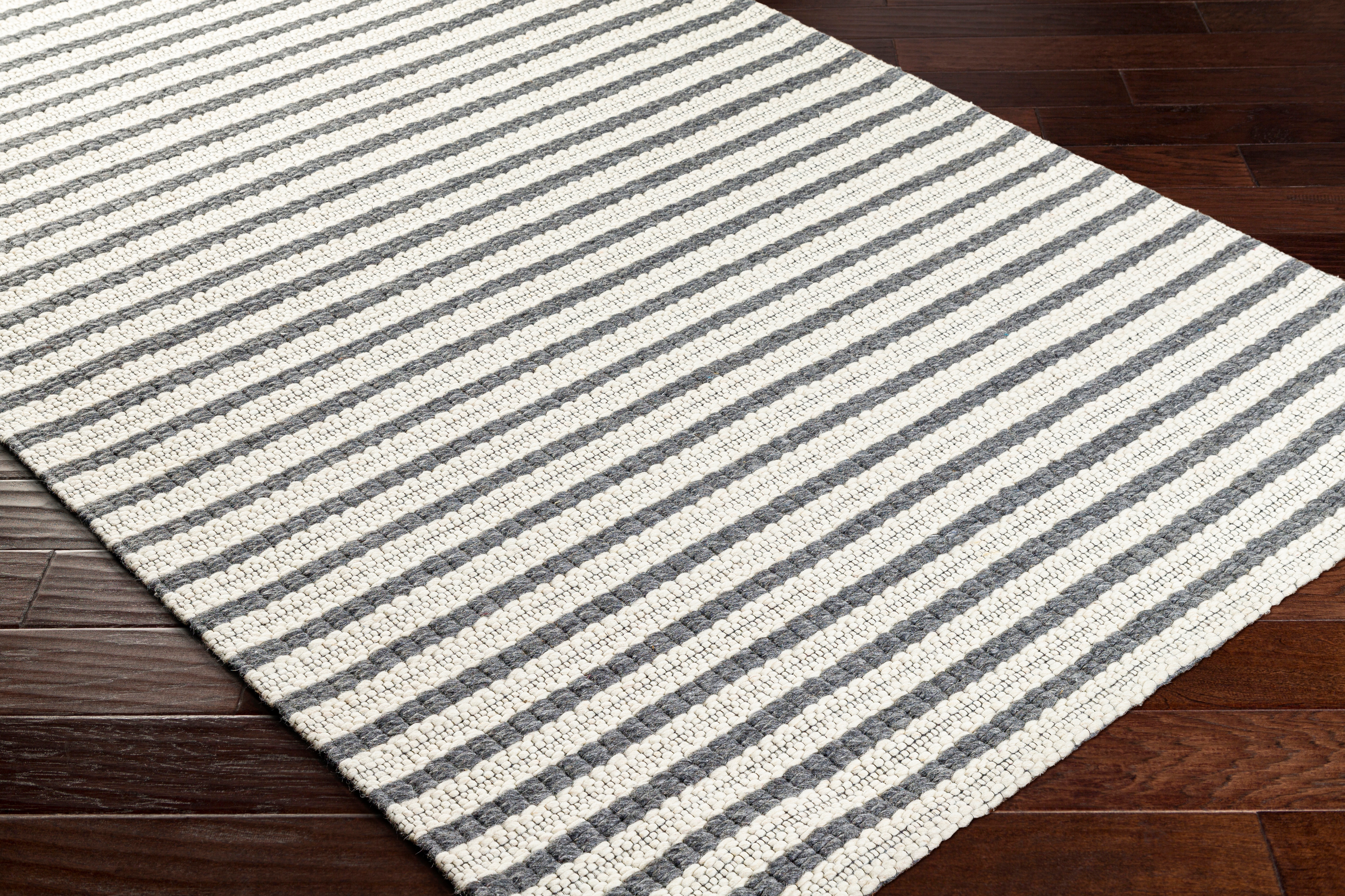 Empoli White Indoor 5' x 7'6" Handmade Rug - Image 4