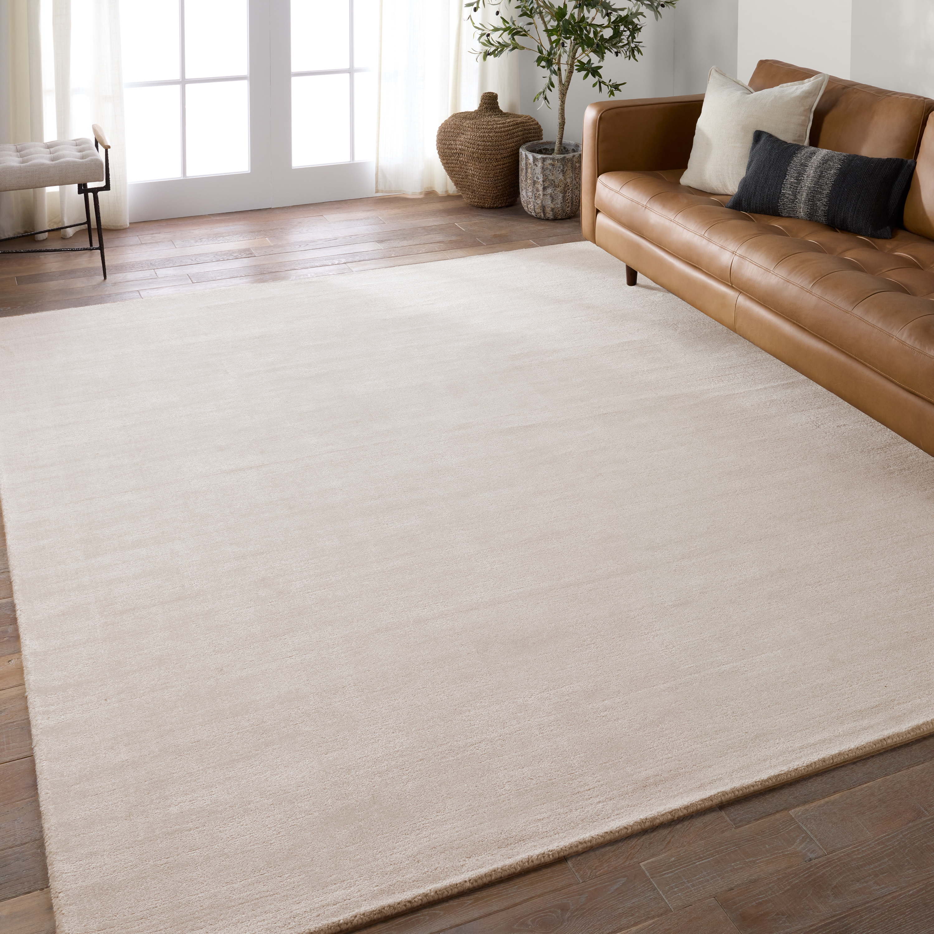 Arcus Handmade Indoor/Outdoor Solid Cream Area Rug (6'X9') - Image 4