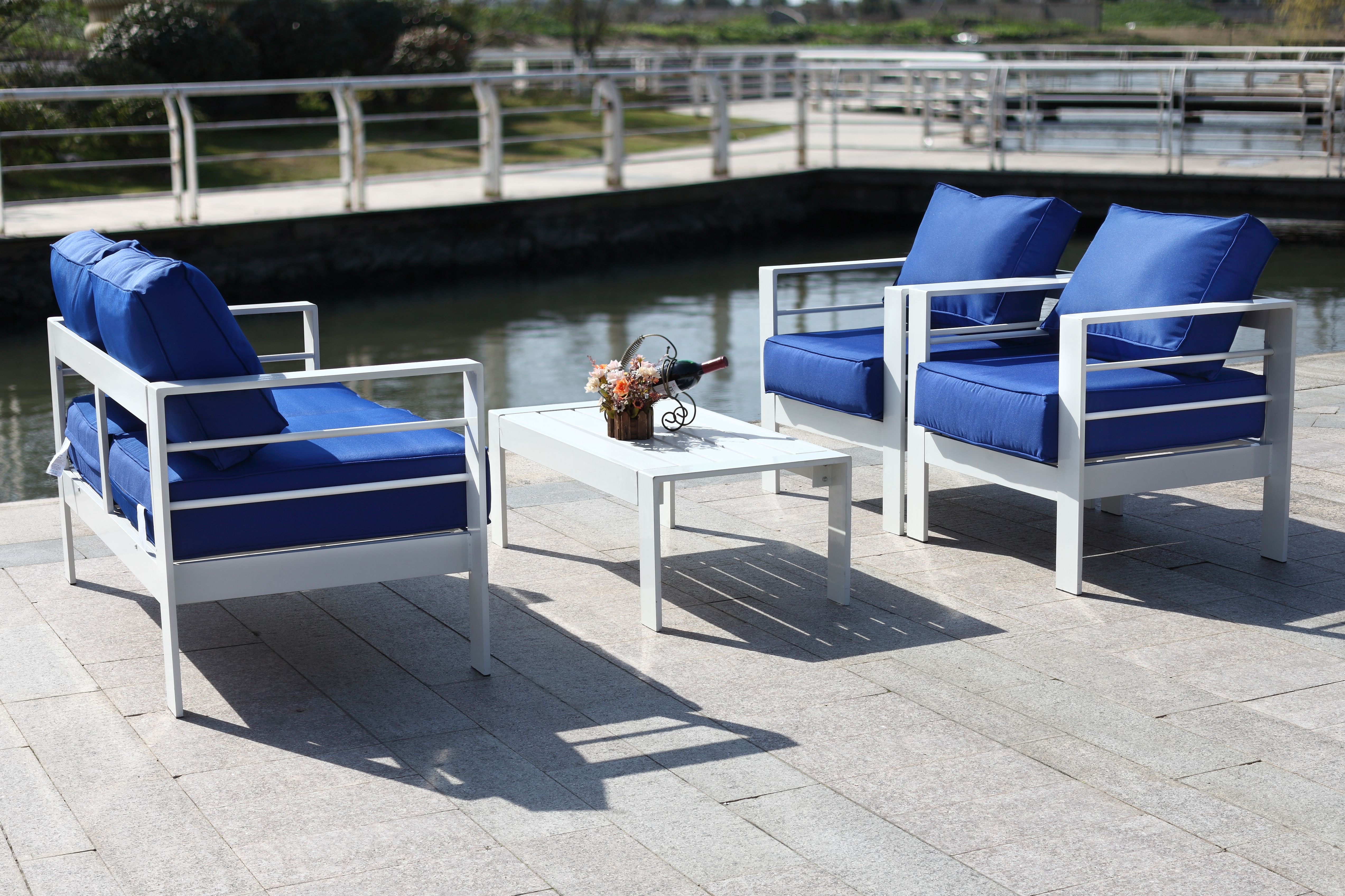 Nason 4 Piece Outdoor Living Set - White/Navy - Safavieh - Image 7