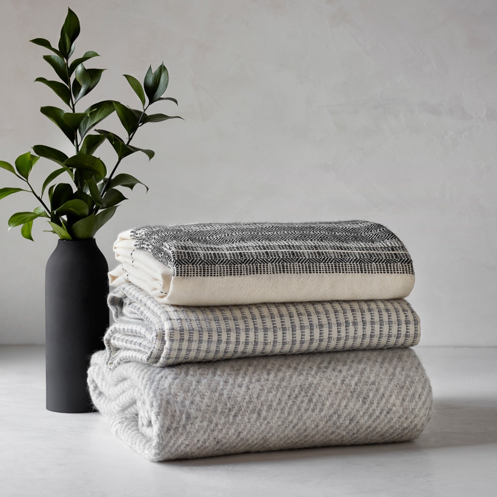 The Citizenry La Brisa Alpaca Throw | Cream - Image 9