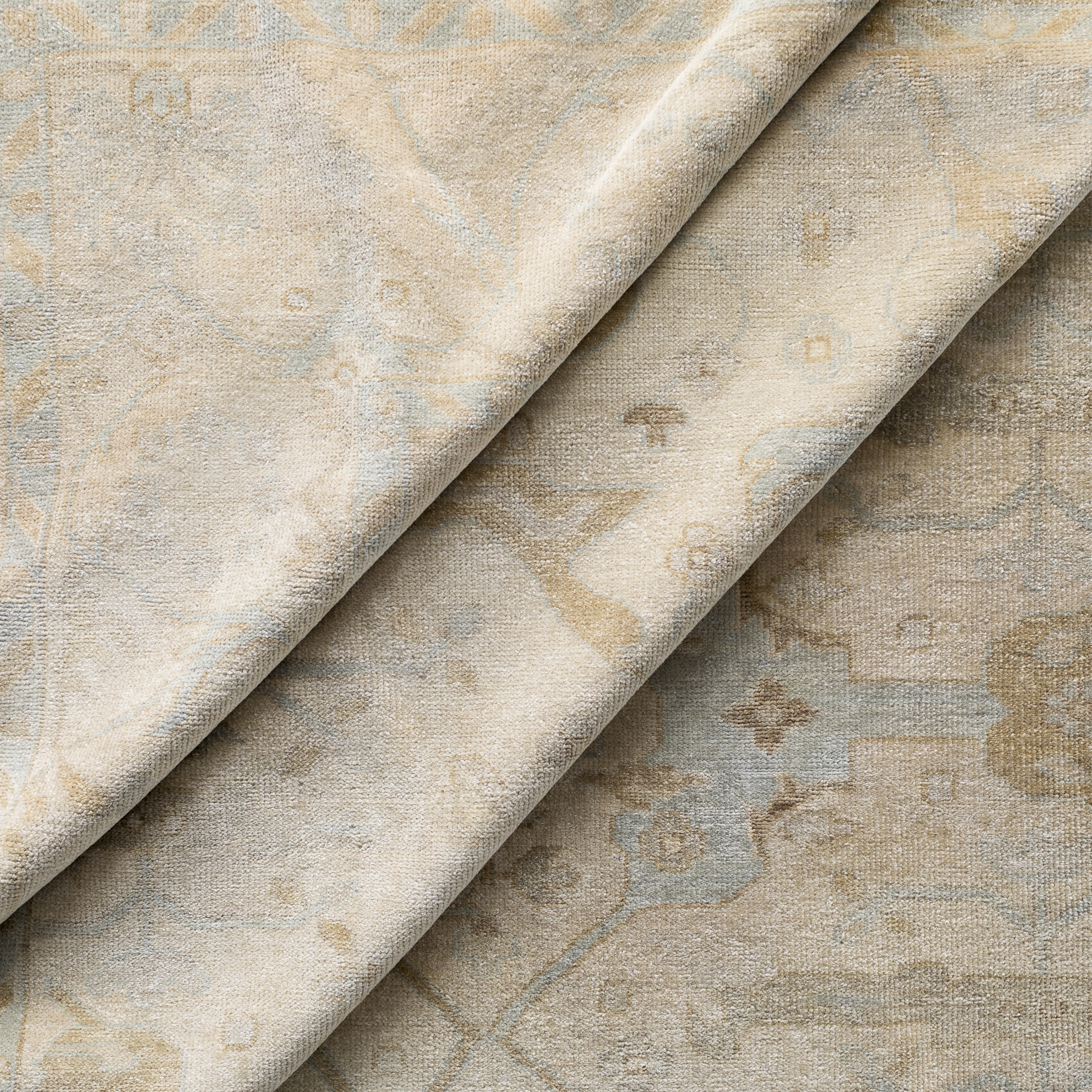 Antique Beige Indoor 5'6" x 8'6" Handmade Rug - Image 1