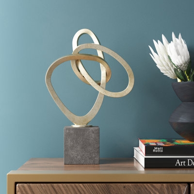 Ryals Sculpture - Image 0