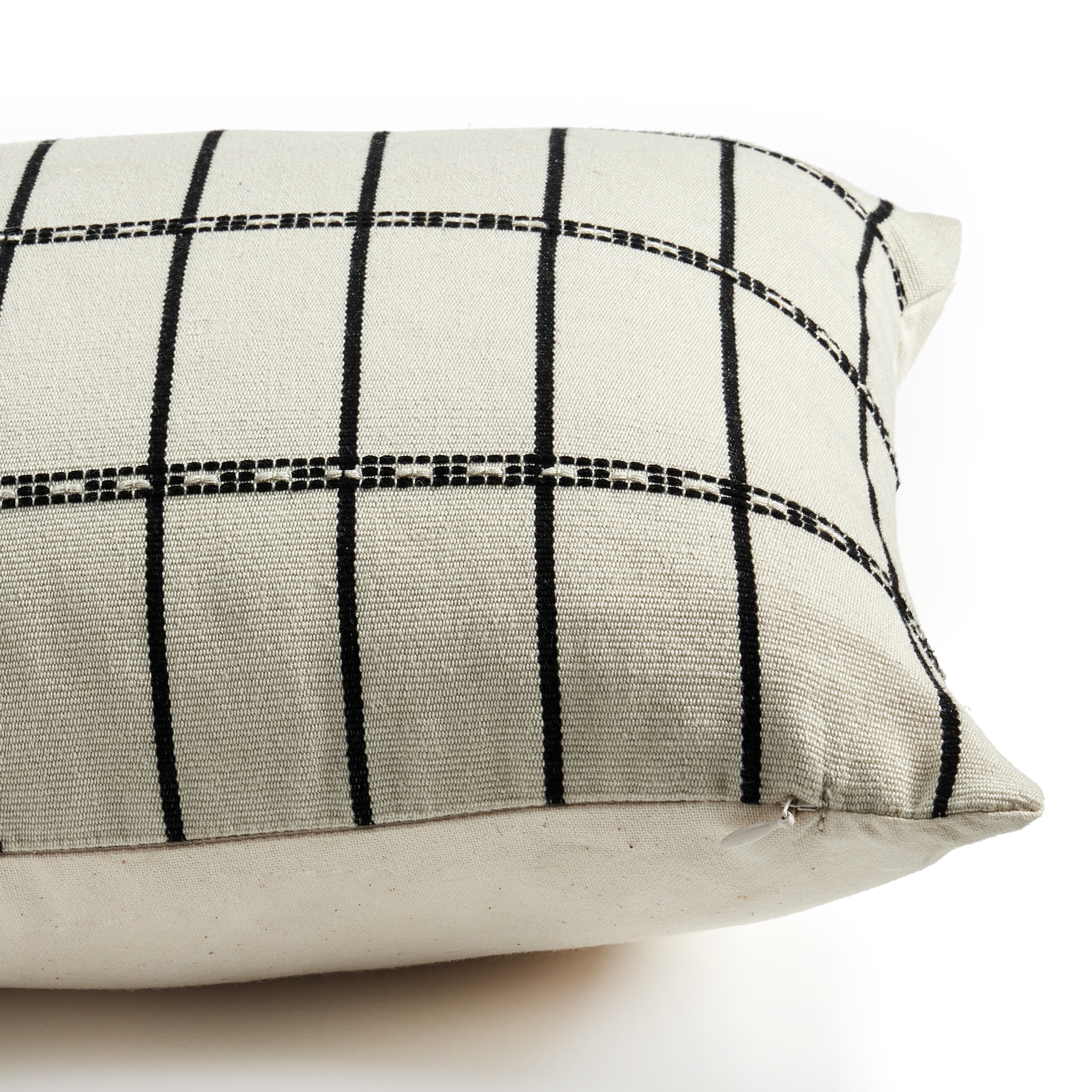 Handwoven Chiapas Pillow-Ivory-14''x20'' - Image 5