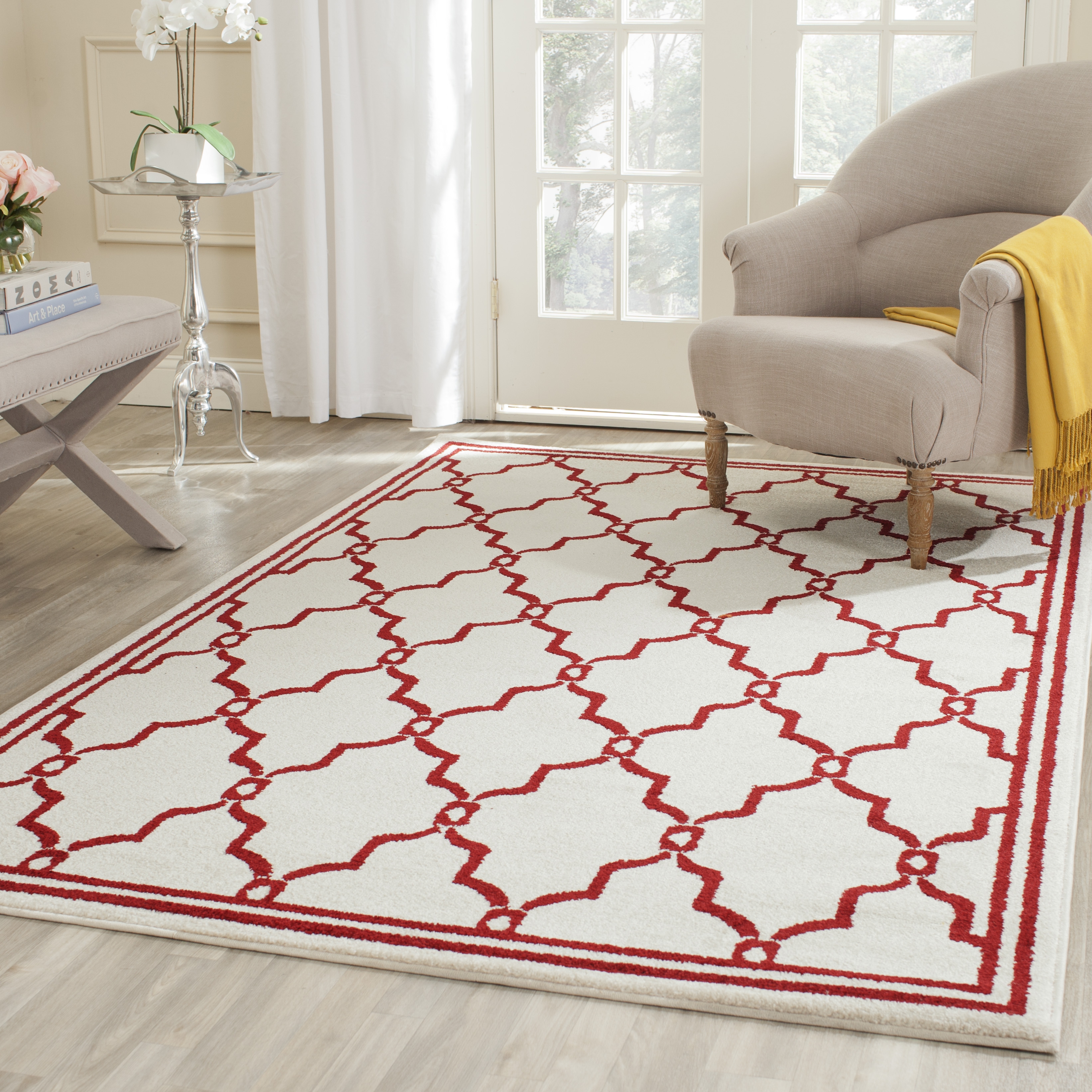 Arlo Home Indoor/Outdoor Woven Area Rug, AMT414H, Ivory/Red,  4' X 6' - Image 1