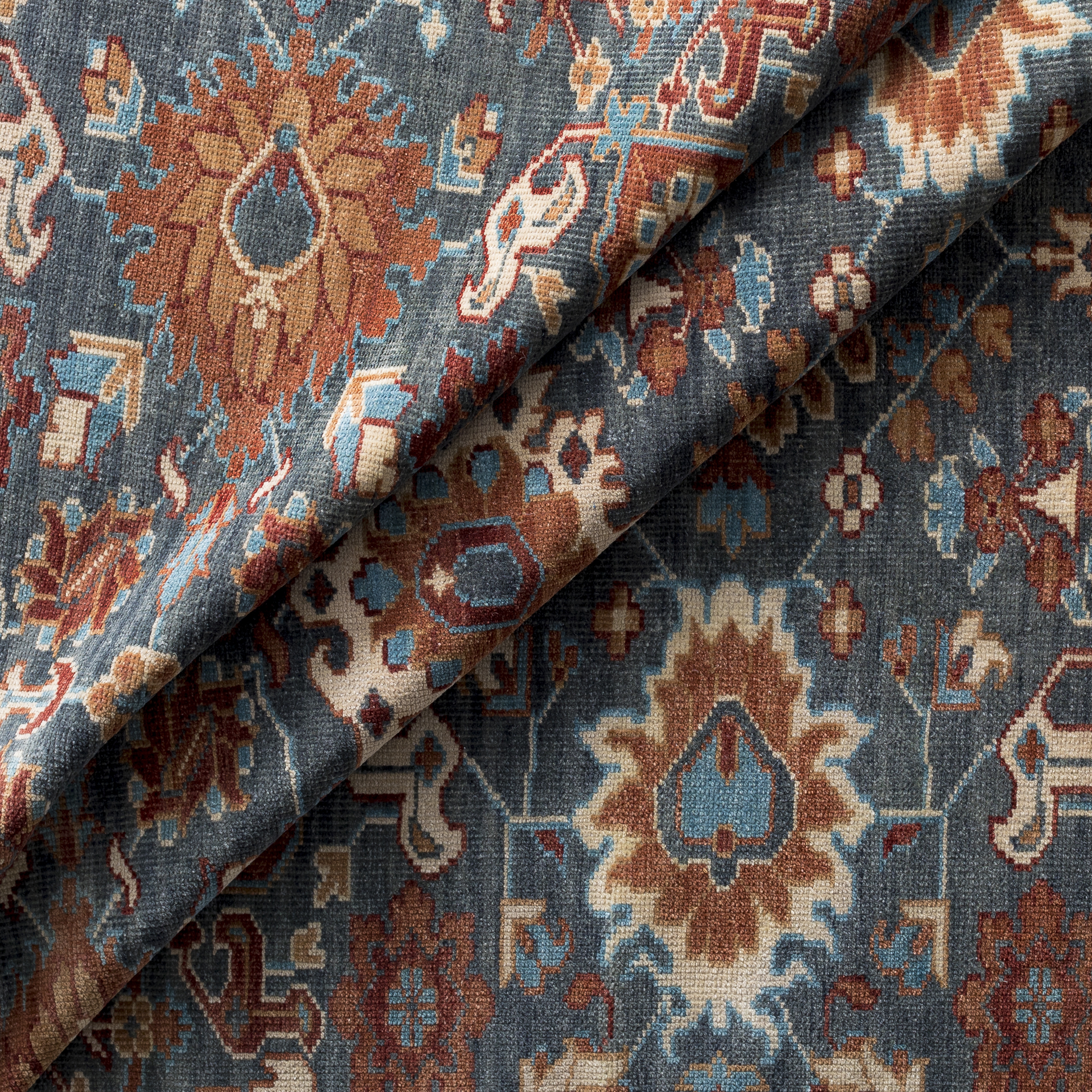 Elixir Blue Indoor 2' x 3' Handmade Rug - Image 2